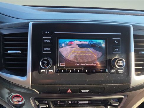 Used 2019 Honda Pilot LX image 35