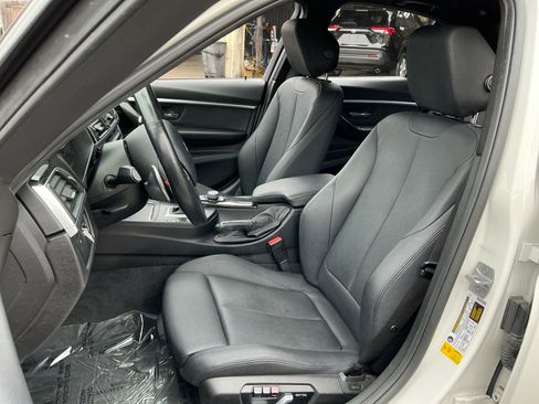 Used 2018 BMW 330i Sedan RWD image 19