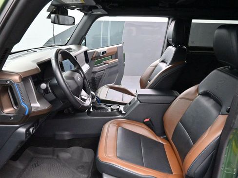 Used 2022 Ford Bronco Outer Banks AWD/4WD image 11