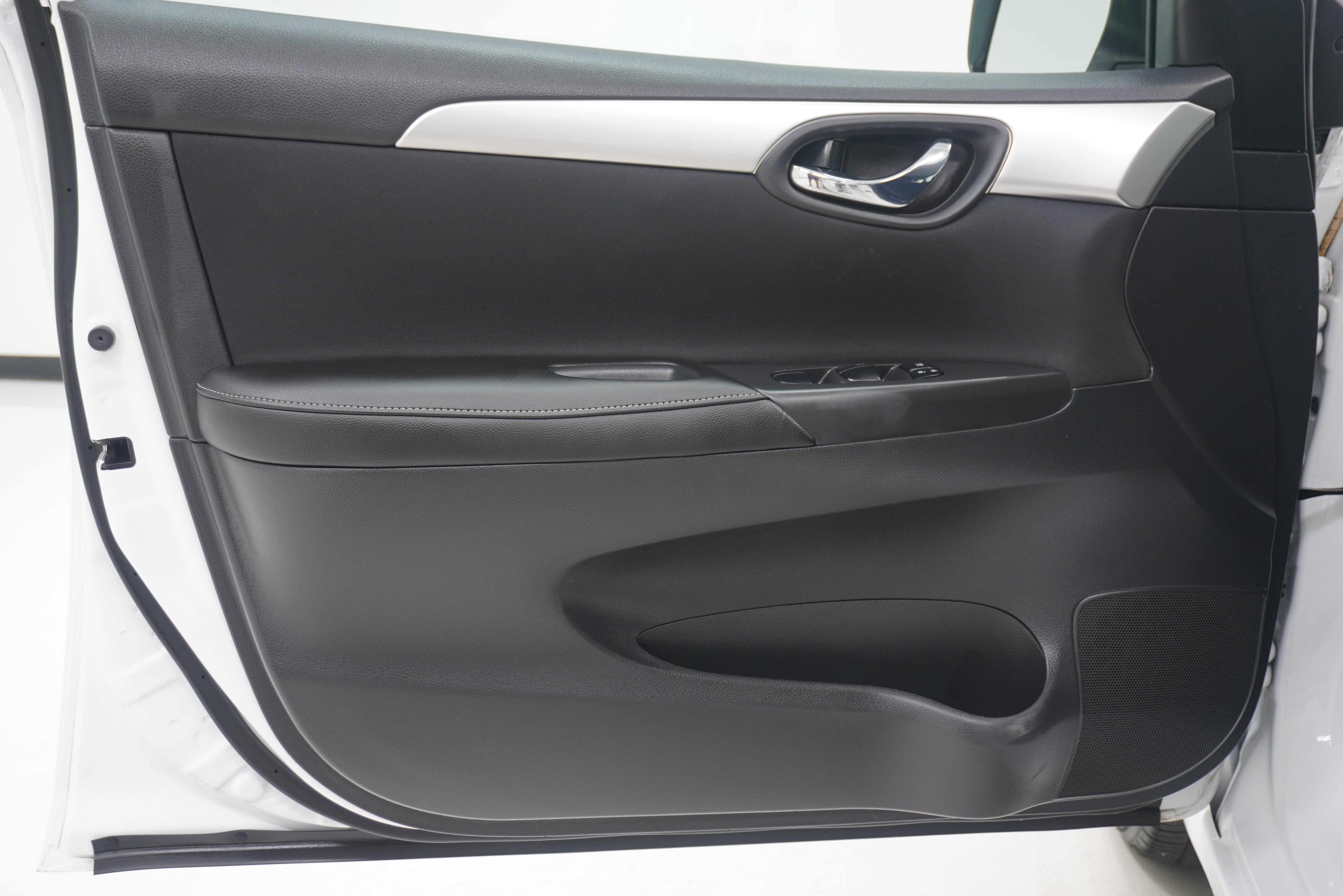 Used 2019 Nissan Sentra S FWD image 13