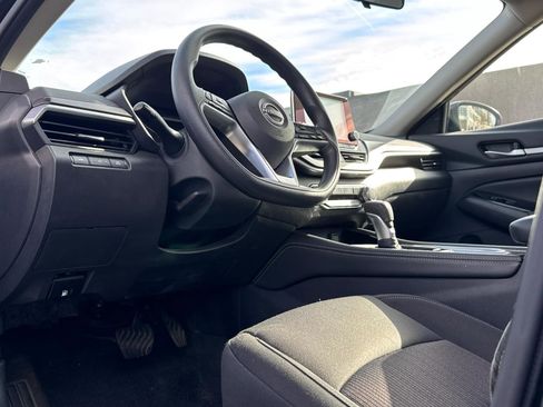 Used 2023 Nissan Altima 2.5 SV image 13