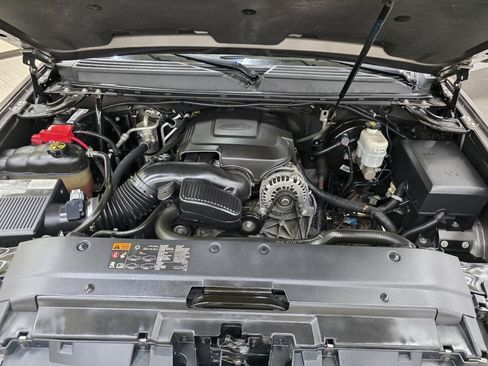 Used 2013 GMC Yukon Denali RWD image 45