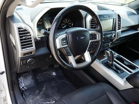 Used 2016 Ford F150 Lariat w/ Equipment Group 502A Luxury AWD/4WD image 11