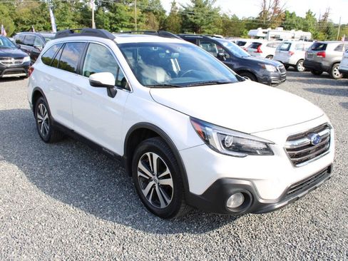 Used 2018 Subaru Outback 2.5i Limited AWD/4WD image 4