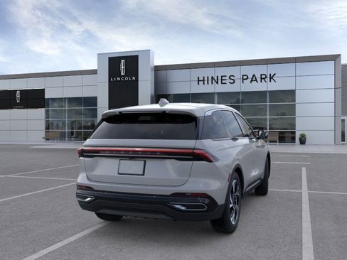 New 2026 Lincoln Nautilus Premier w/ Equipment Group 102A AWD/4WD image 8