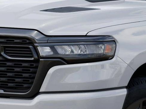 New 2026 RAM 1500 Express AWD/4WD image 43