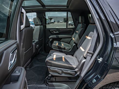 Used 2024 GMC Yukon AT4 w/ Technology Package AWD/4WD image 34