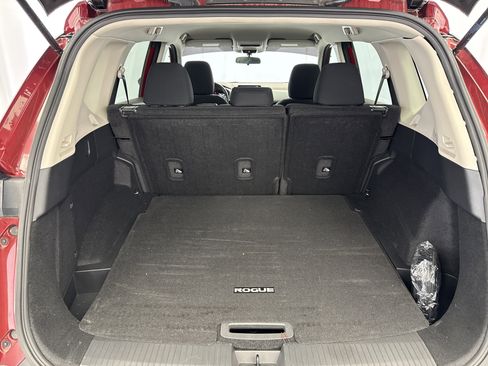 Used 2023 Nissan Rogue S image 15