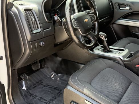 Used 2022 Chevrolet Colorado LT w/ Fleet Safety Package RWD image 19