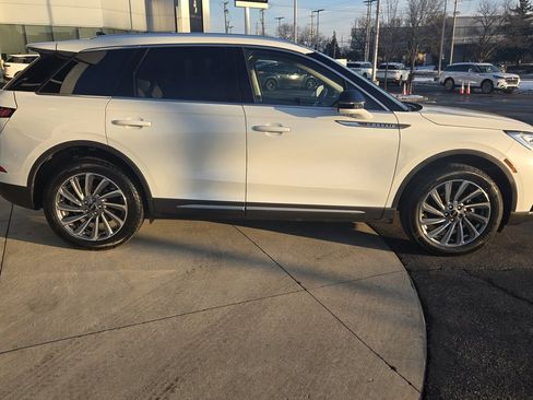 Certified 2023 Lincoln Corsair Reserve w/ Equipment Group 201A image 2