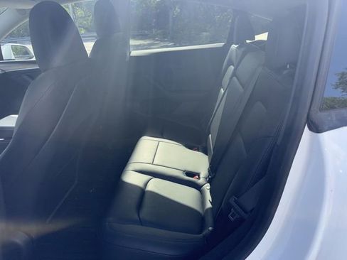 Used 2023 Tesla Model Y Long Range AWD/4WD image 7