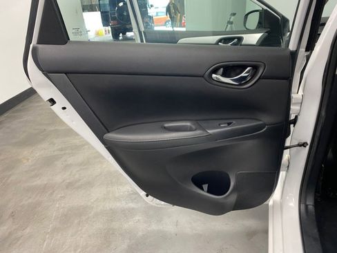 Used 2016 Nissan Sentra S image 38