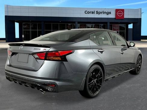 New 2026 Nissan Altima 2.5 SR w/ SR Midnight Edition Package FWD image 4
