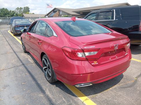 Used 2018 Honda Accord Sport image 6