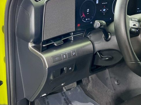 Used 2025 Hyundai Kona SEL AWD/4WD image 9