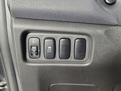 Used 2012 Mitsubishi Outlander Sport SE image 26