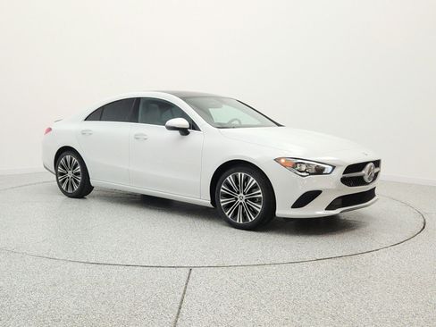 Used 2023 Mercedes-Benz CLA 250 image 3