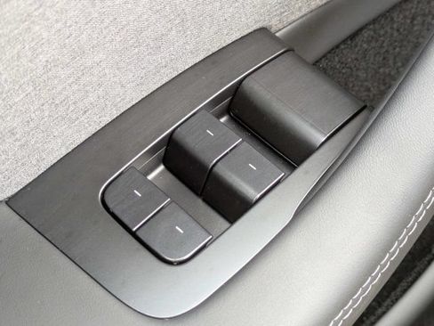 Used 2025 Tesla Model 3 Long Range RWD image 22