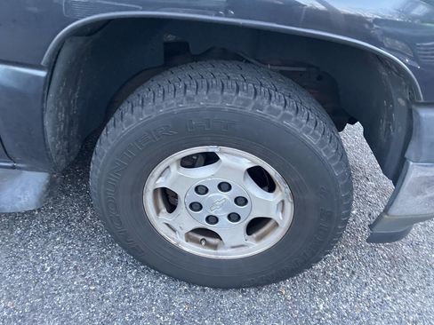 Used 2005 Chevrolet Tahoe LS image 12