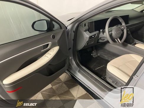 Used 2024 Hyundai Sonata SEL AWD/4WD image 11