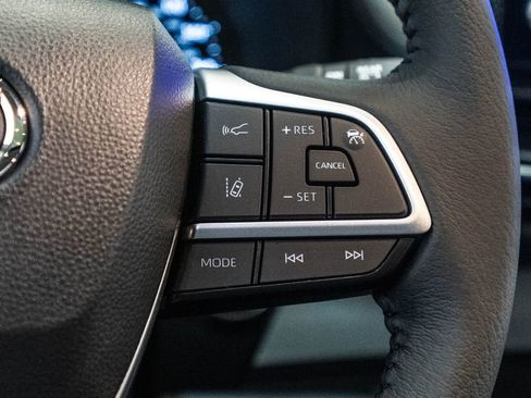 New 2026 Toyota Sienna XLE FWD image 20