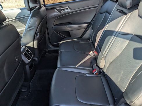 Used 2023 Kia Sportage EX FWD image 17