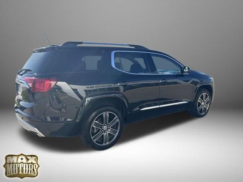 Used 2019 GMC Acadia Denali w/ Technology Package FWD image 11