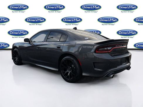 Used 2017 Dodge Charger R/T RWD image 5