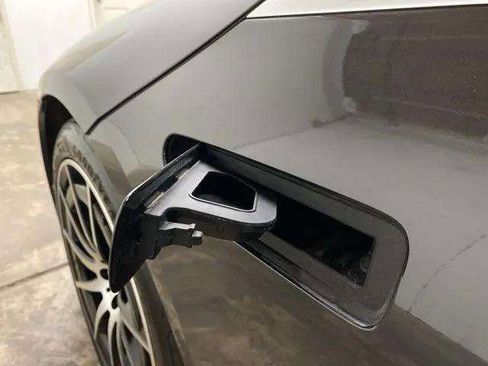 Used 2023 Mercedes-Benz EQS 580 4MATIC Sedan image 98