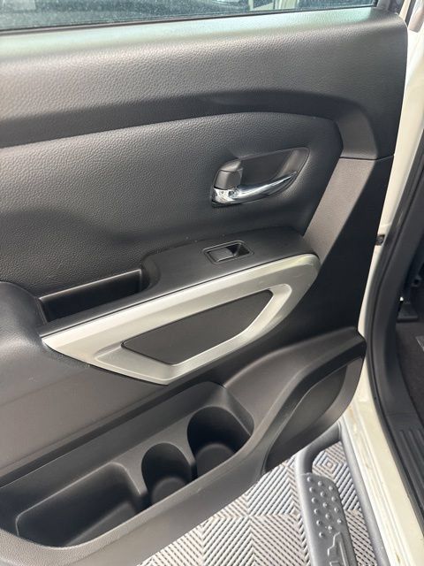 Certified 2024 Nissan Titan SV w/ SV Convenience Package RWD image 22