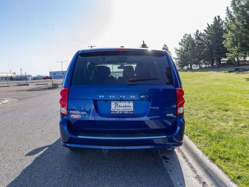 Used 2018 Dodge Grand Caravan SE w/ UConnect Hands-Free Group FWD image 6