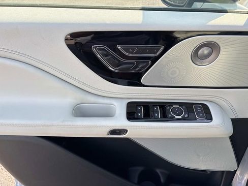 New 2025 Lincoln Aviator Black Label w/ Jet Appearance Package AWD/4WD image 22