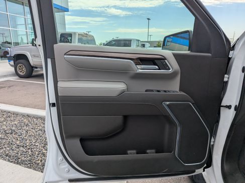 Certified 2022 Chevrolet Silverado 1500 LT w/ Convenience Package II AWD/4WD image 10