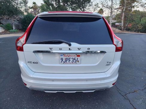 Used 2017 Volvo XC60 T6 Dynamic w/ Climate Package image 4