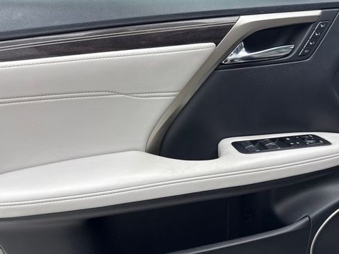 Used 2020 Lexus RX 350 AWD w/ Luxury Package image 34