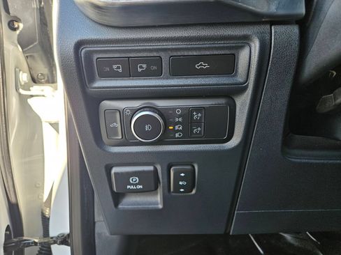 Used 2022 Ford F150 Lariat AWD/4WD image 26