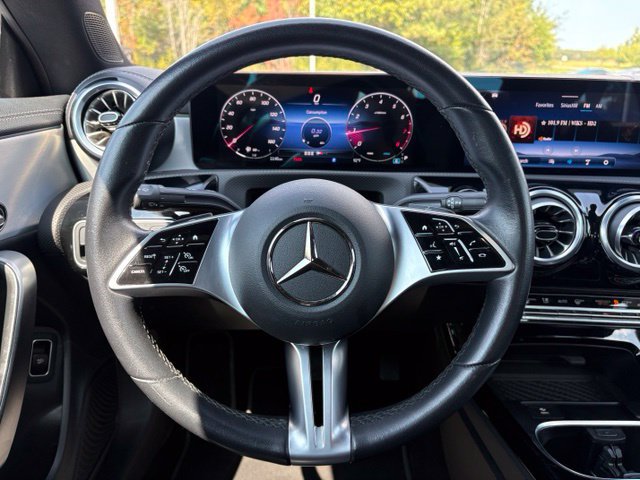 Used 2025 Mercedes-Benz CLA 250 image 14