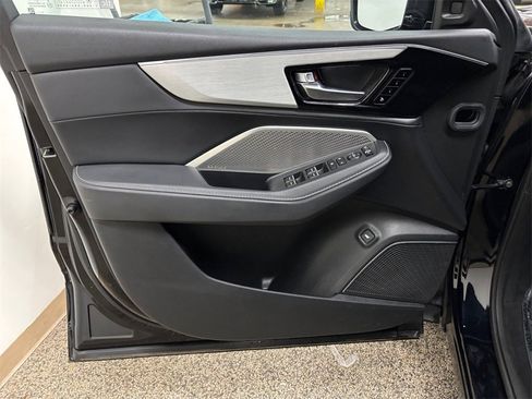 Certified 2023 Acura MDX SH-AWD w/ Technology Package image 11