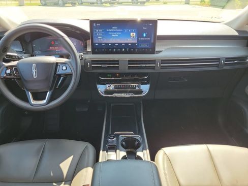 Used 2023 Lincoln Corsair FWD image 13