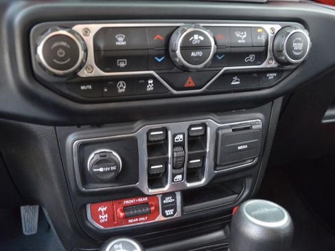 Used 2022 Jeep Gladiator Rubicon image 24