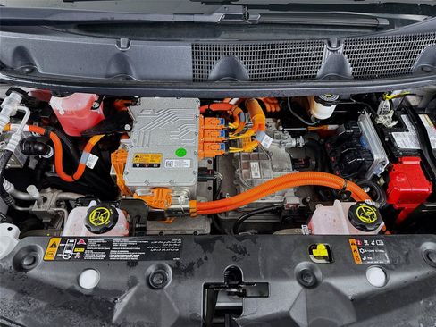 Used 2019 Chevrolet Bolt Premier w/ Infotainment Package FWD image 30