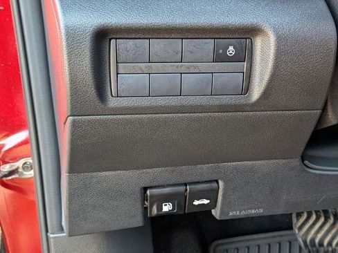 Certified 2021 Nissan Kicks SR w/ SR Premium Package FWD image 19
