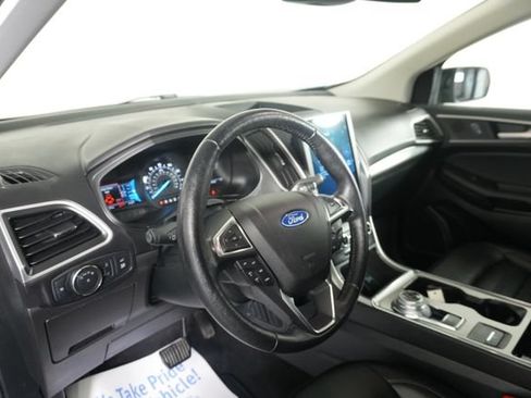 Certified 2022 Ford Edge SEL w/ Convenience Package AWD/4WD image 18