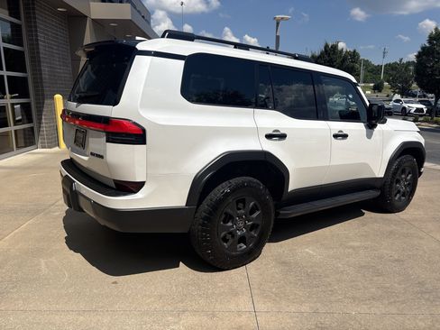 Used 2024 Lexus GX 550 AWD/4WD image 14