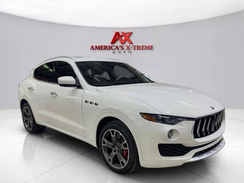 Used 2017 Maserati Levante S AWD/4WD image 10