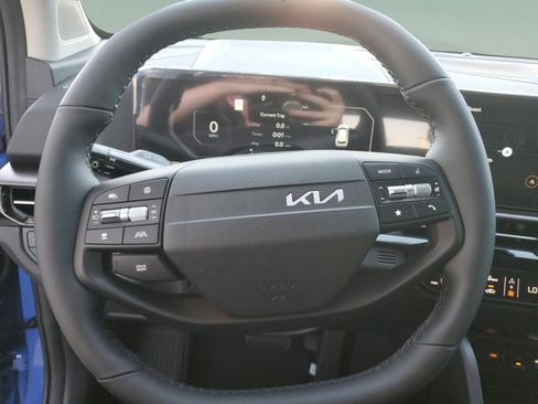 New 2026 Kia Sportage SX FWD image 16