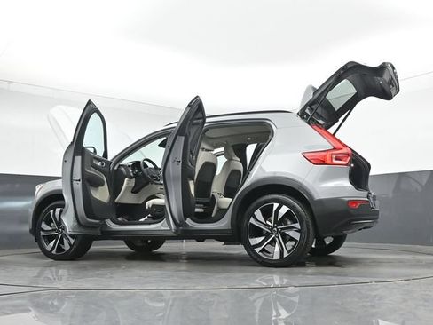 Used 2024 Volvo XC40 B5 Plus w/ Climate Package AWD/4WD image 55
