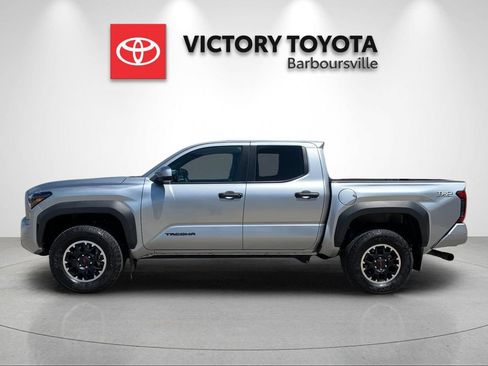 Used 2024 Toyota Tacoma TRD Off-Road AWD/4WD image 2