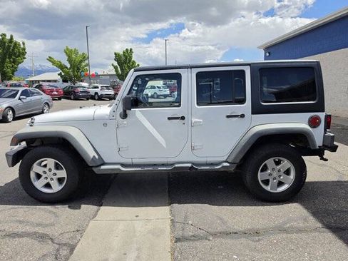 Used 2014 Jeep Wrangler Unlimited Sport AWD/4WD image 3