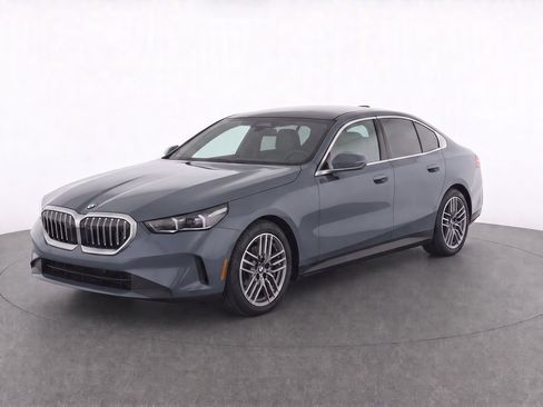 Certified 2024 BMW 530i xDrive w/ Premium Package AWD/4WD image 35